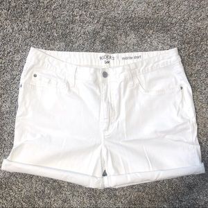 Lee white shorts